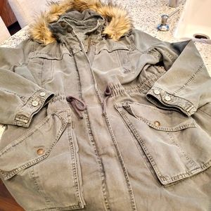 American Eagle Winter Coat Size XL